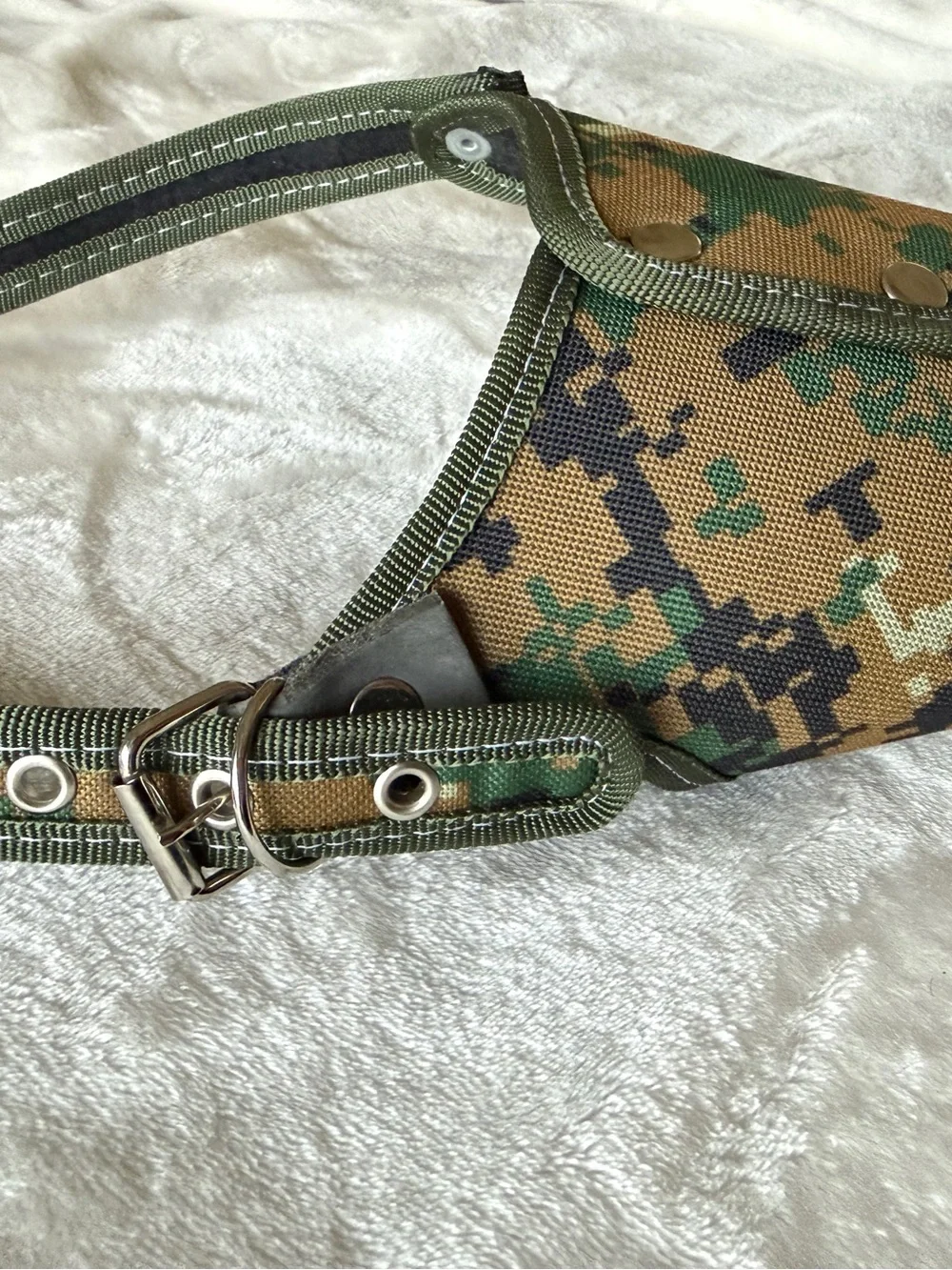 camo dog muzzle made of durable nylon material adjustable strap #5 NEW Green
